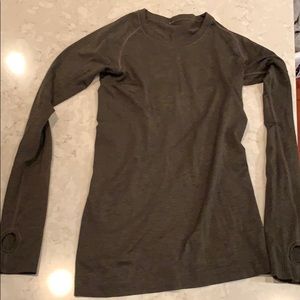 Lululemon long sleeve shirt olive green